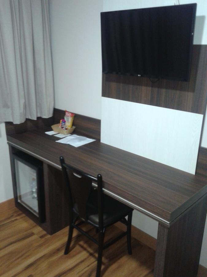 Hotel Maestro Villa Do Lago Toledo Екстериор снимка