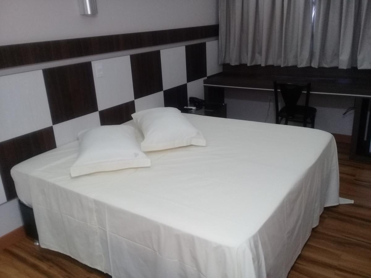Hotel Maestro Villa Do Lago Toledo Екстериор снимка